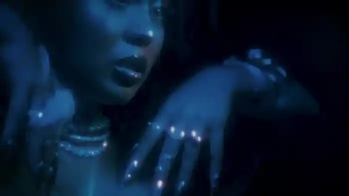 VAMPIRA (Audio)