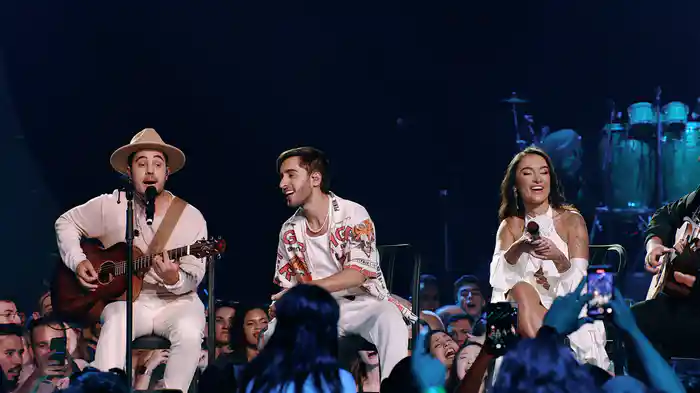 Melim - Cabelo De Anjo / Transmissão De Pensamento (DVD Melhor De Três) (Ao Vivo Em São Paulo / 2023)