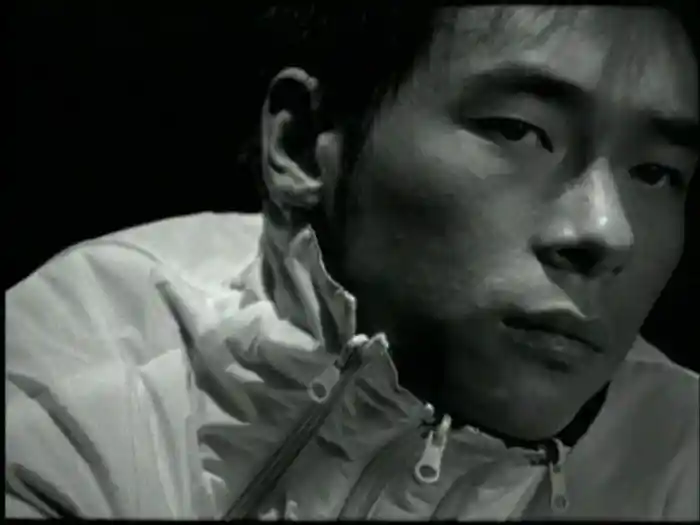 用背叛成全背叛