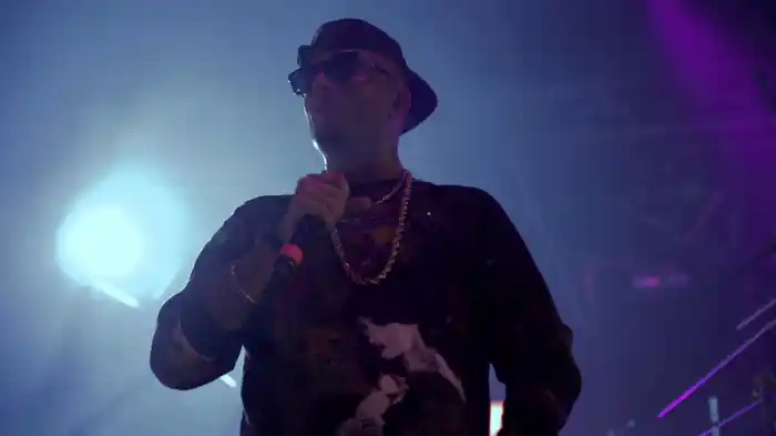 Barbie Vs Marley (Live @ Bravo Ragazzo Tour 2013)