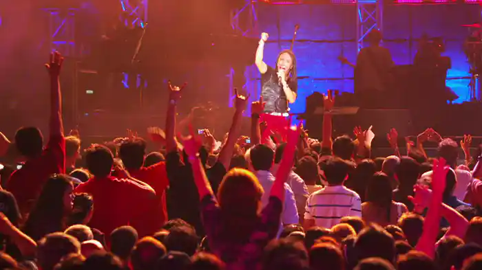 Separate Ways (Worlds Apart) (Live)