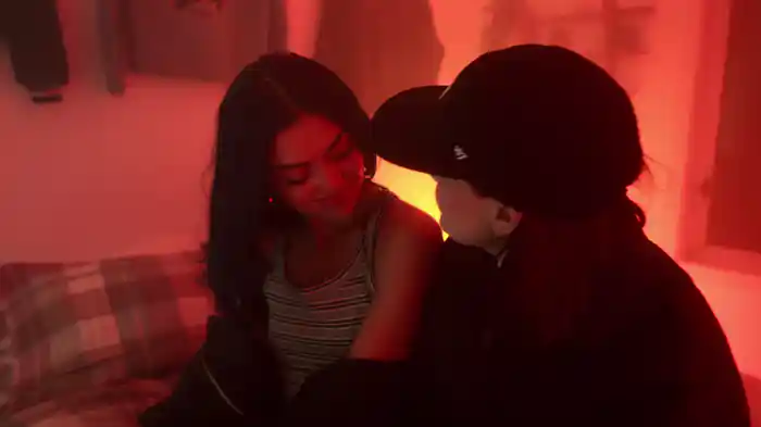 Limerence (Official Visualiser)