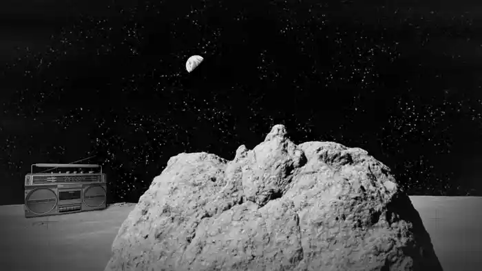 Luna Di Città D'Agosto (Lyric Video)