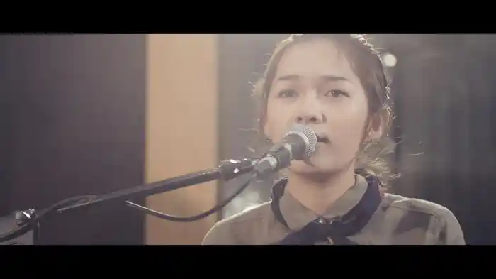 Street Light (Acoustic)