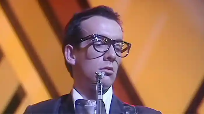 Watching The Detectives (Live On Top Of The Pops, October 11, 1977)