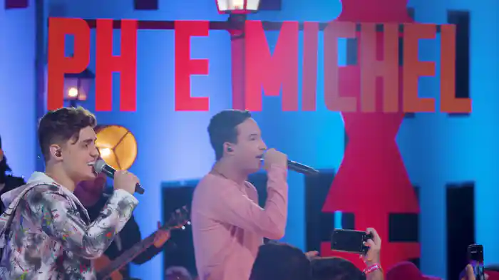 Robin Hood Da Paixão / Me Bate, Me Xinga (Ao Vivo Em Goiânia / 2019 / Medley)