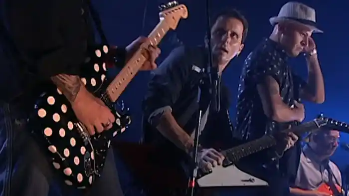 Selvagem / Polícia (Ao Vivo No Rio De Janeiro / 2008)