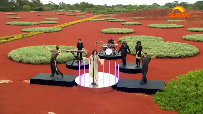 Free Yourself (Live On Sunrise)