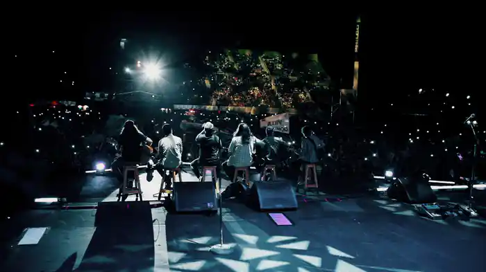 Gigantes... (Live In Buenos Aires / 2016)
