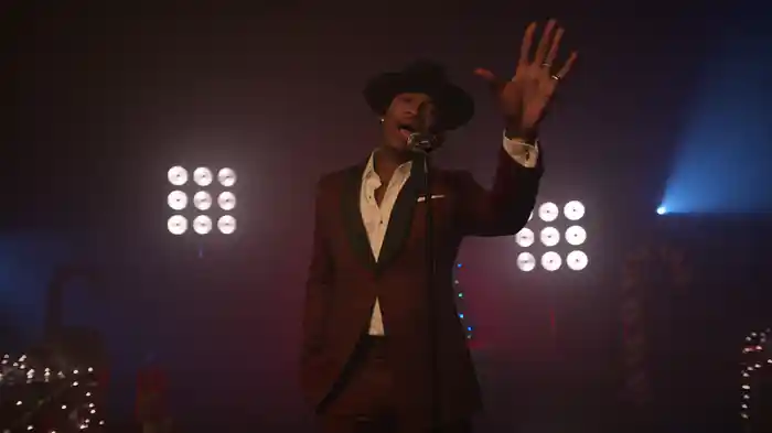 I Want To Come Home For Christmas (Live)