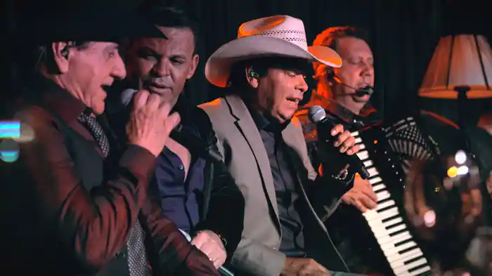 Dama Entre Aspas (Dama Do Vestido Longo) (Ao Vivo)