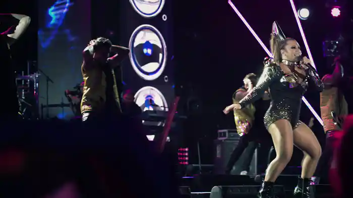 Vai Descendo (Ao Vivo)