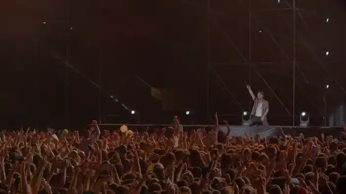 Siendo Uno Mismo (En Directo En El Estadio Olímpico De La Cartuja De Sevilla / 2016)