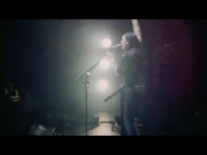 Don't Tell Me That It's Over (Live From Hydro Arena)