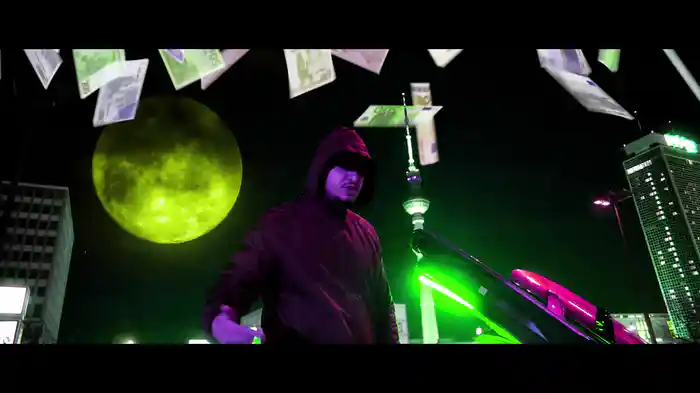 WAS SOLL SCHON PASSIEREN