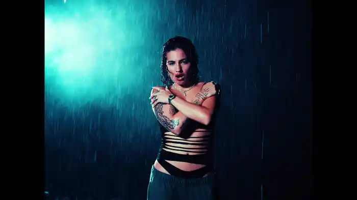 Turn Me Up (Visualiser)