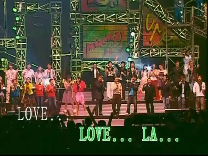 Closing : L-O-V-E Love (Live)