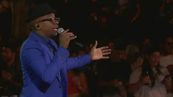 Quase Um Mês (Ao Vivo)