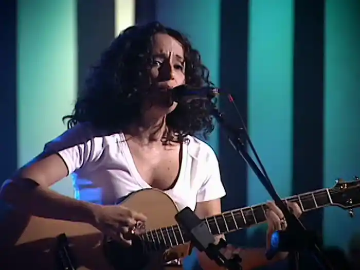 Sentado À Beira Do Caminho (Ao Vivo No Rio De Janeiro / 2004)