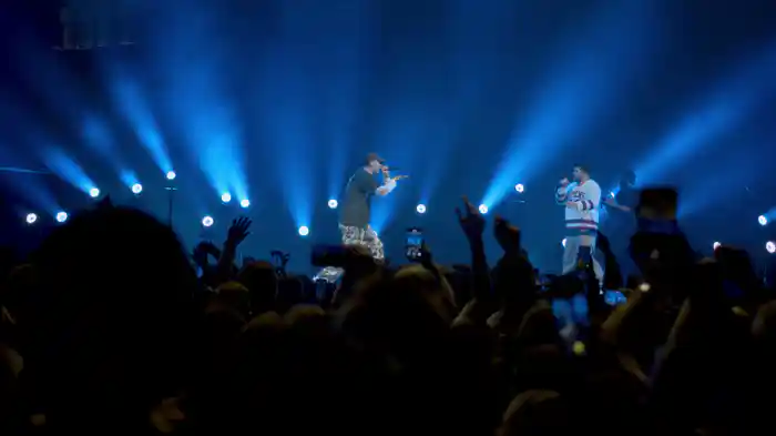 Am Boden bleiben (Live in der Festhalle)