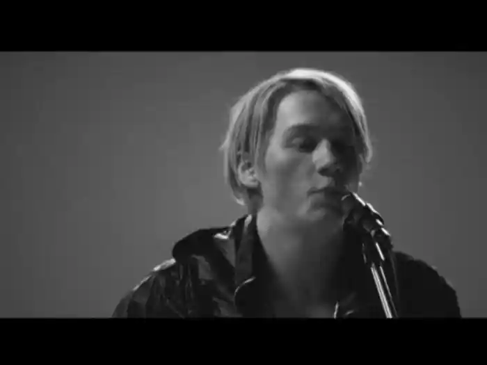 Party With My Pain (Video)