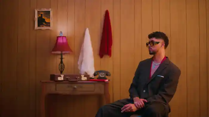 Motín En El Mar (Lyric Video)