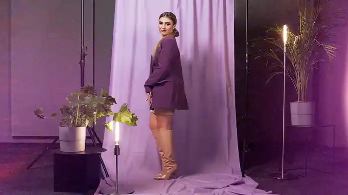 Amare (Track by Track)