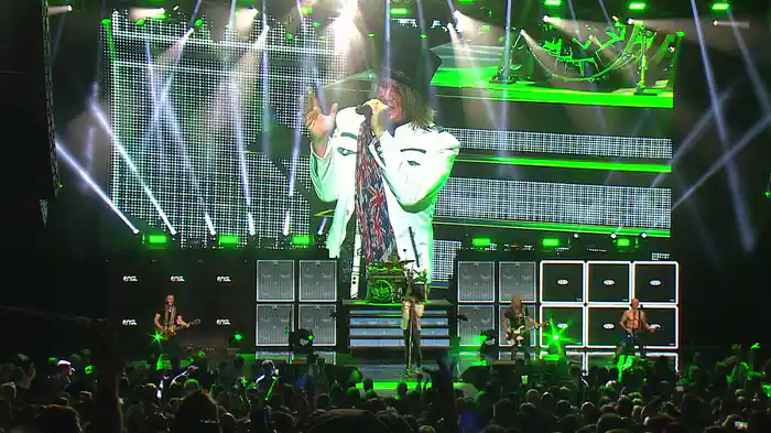 Bringin' On The Heartbreak (Live)