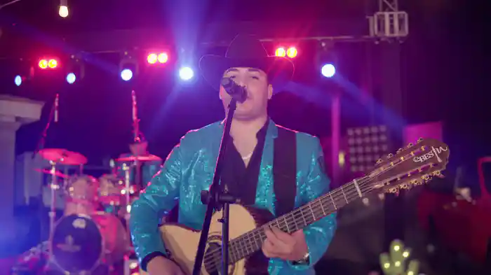 Dios Por Delante (En Vivo)