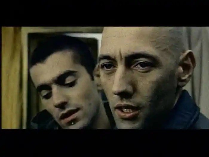 In Media Ci Sto Dentro (Videoclip)