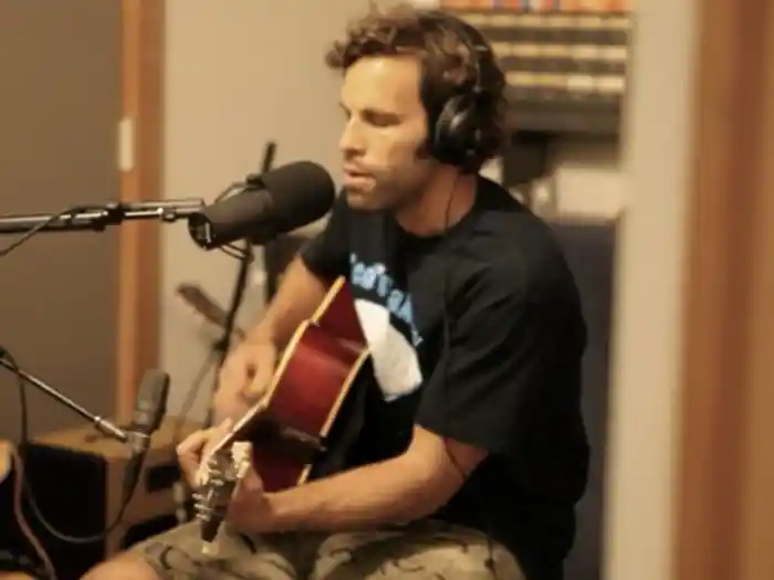 No Good With Faces (Trailer)