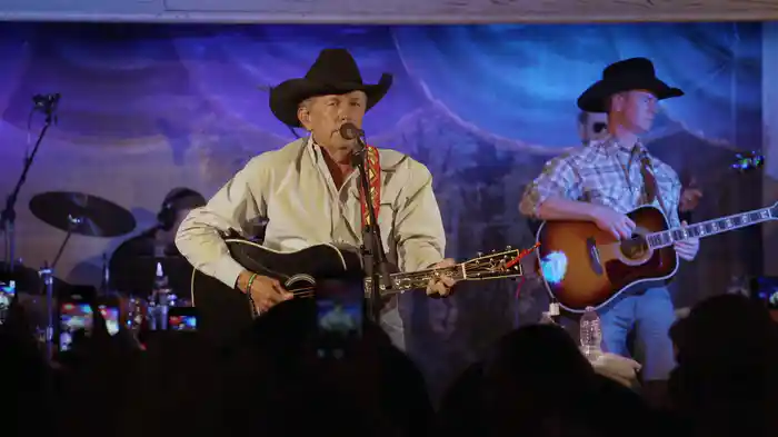 Amarillo By Morning (Live At Gruene Hall, New Braufels, TX/2016)