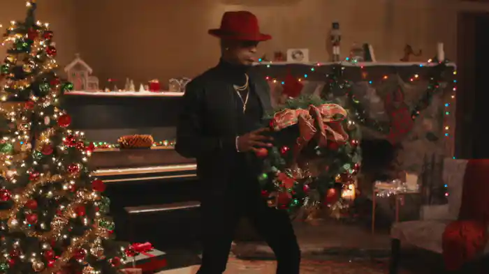 Merry Christmas Baby (Visualizer)