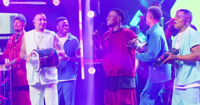 Mina De Fé / Deixa Alagar / Pensa Bem (Ao Vivo Em São Paulo / 2025)