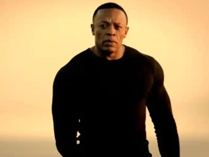 アイ・ニード・ア・ドクター feat．エミネム＆スカイラー・グレイ