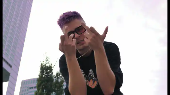 FIOLETOWE