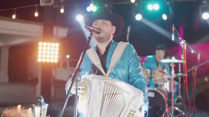 Cabrón Yo Puedo (En Vivo)