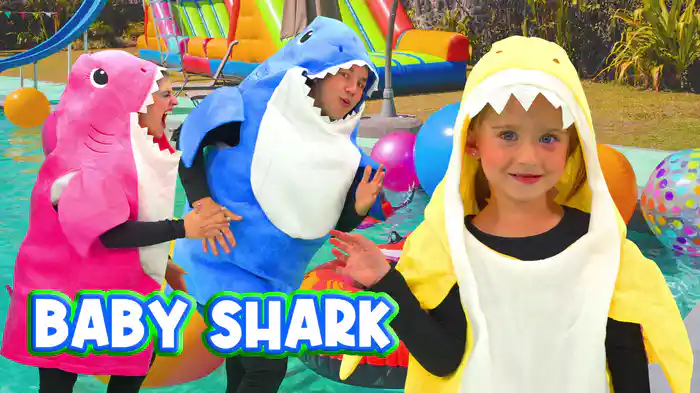 Baby shark | En la alberca