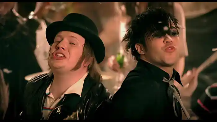 アームズ・レース～フォール・アウト・ボーイの頂上作戦