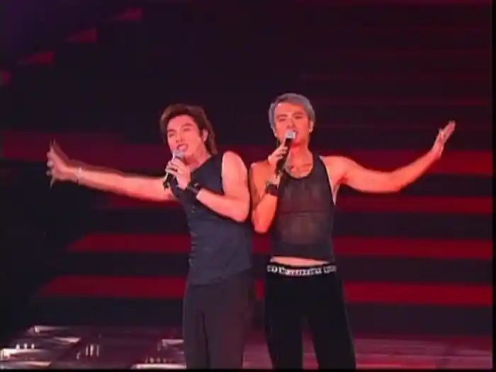 戀愛大過天 (2002 Live)