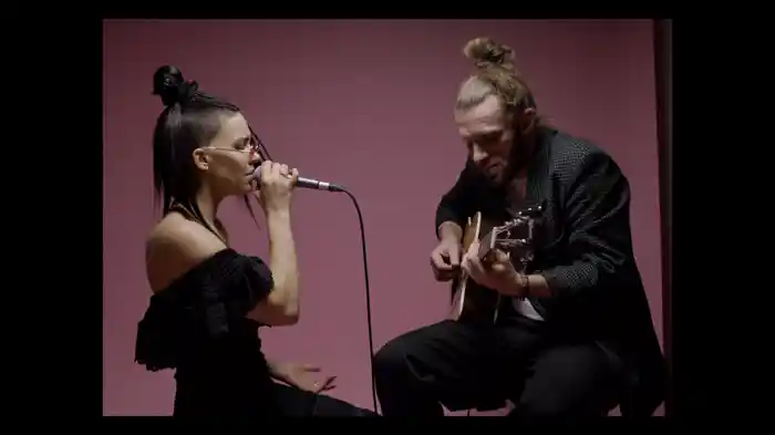 Wach (Loft Session akustisch)