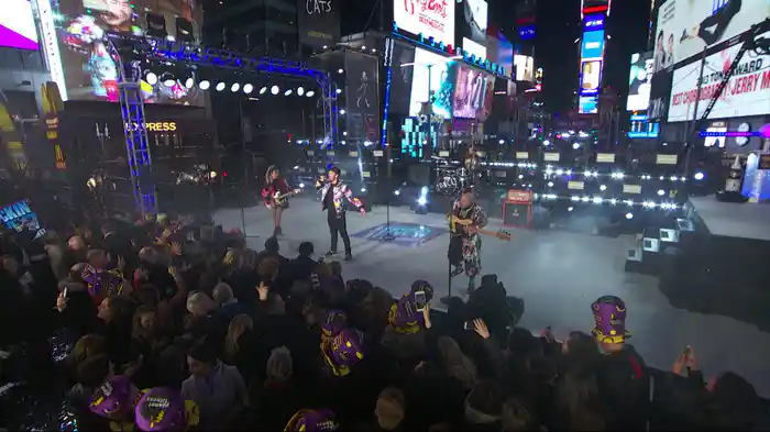 Body Moves/Cake By The Ocean (Live From Dick Clark’s New Year’s Rockin Eve 2017)