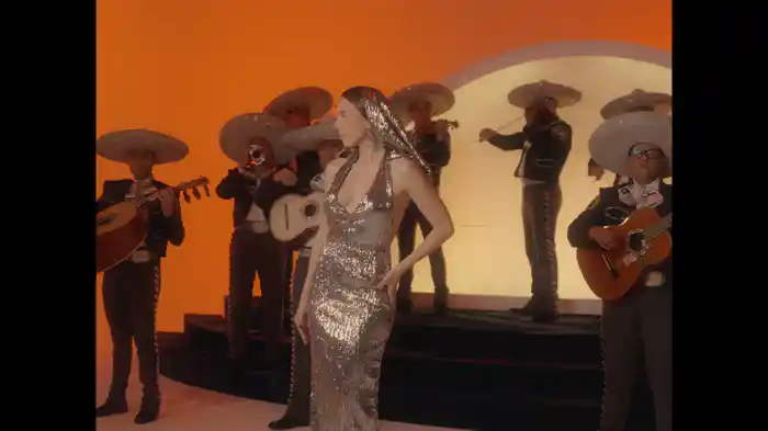 Por Debajo De La Mesa (Visual Con Letra)