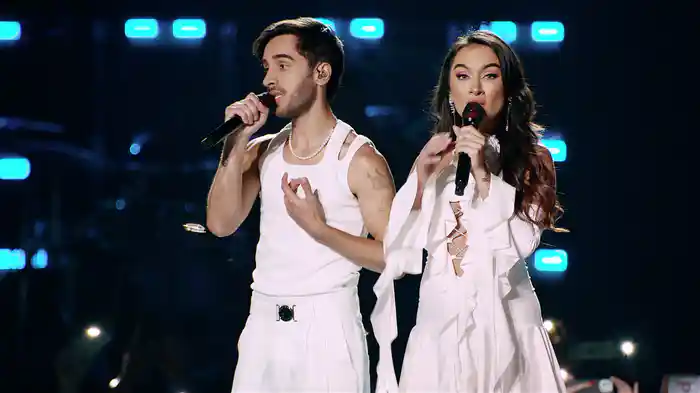 Melim - Dois Corações (DVD Melhor De Três) (Ao Vivo Em São Paulo Paulo / 2023)