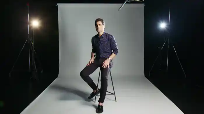 Famous Blue Raincoat (Track By Track)