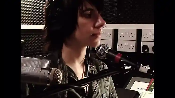 ホウェン・アンダー・イーサー