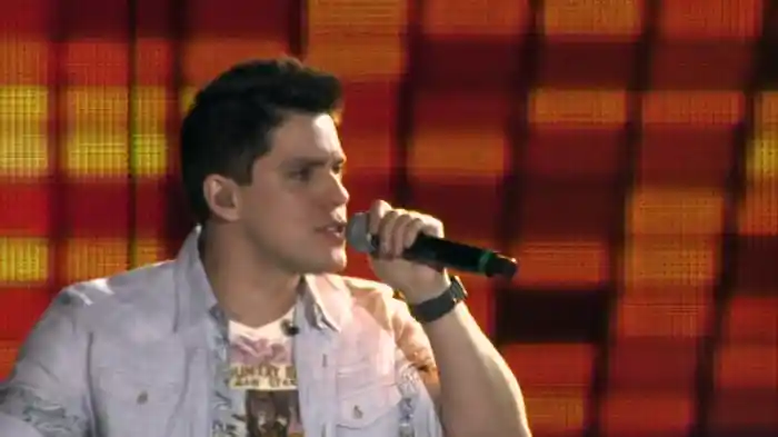 É Só Uma Fase (Ao Vivo)