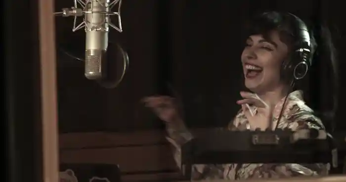 El Beso (Grabado En Capitol Studios, Hollywood, C)