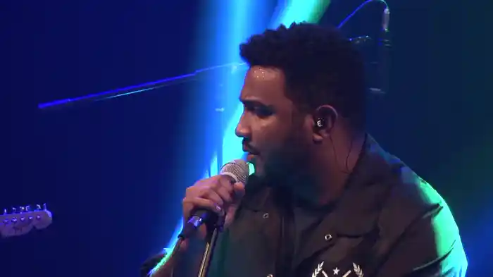 De Joelhos (Ao Vivo)