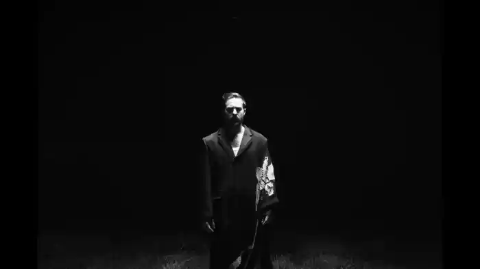 Cucho, (Visualizer)